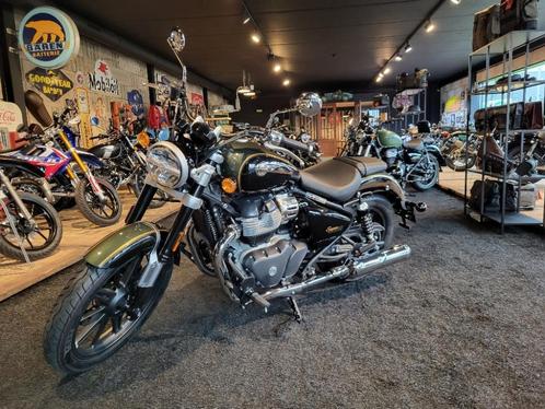 Royal Enfield Super Meteor 650, Motoren, Motoren | Royal Enfield, Bedrijf, Overig, 12 t/m 35 kW, Minimaal motorrijbewijs A2, 2 cilinders