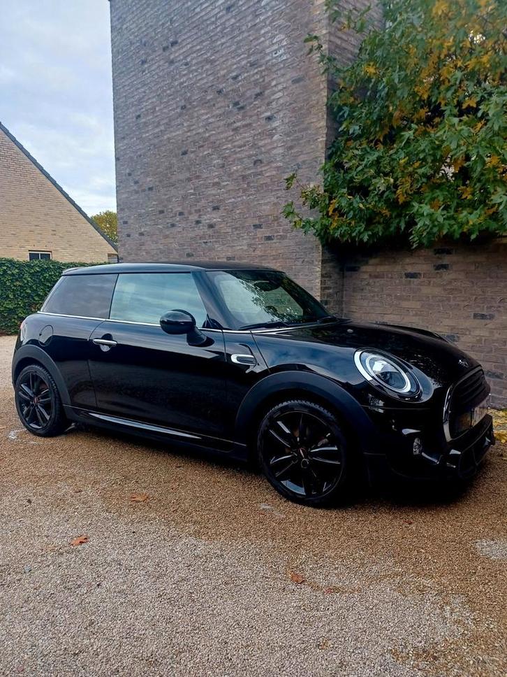 In perfekte staat zwarte Mini Cooper 1.5 JCW pakket, Auto's, Mini, Particulier, Cooper, Airconditioning, Bluetooth, Boordcomputer