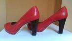 504B* PEDRO MIRALLES rood leren pumps (39), Kleding | Dames, Pumps, Verzenden, Zo goed als nieuw, PEDRO MIRALLES