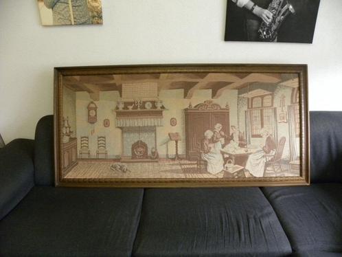 groot geweven doek tafereel handwerkende dames houten lijst, Huis en Inrichting, Woonaccessoires | Schilderijen, Tekeningen en Foto's
