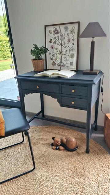 Bureau vintage  beschikbaar voor biedingen