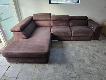 Prachtige bruine hoekzetel met elektrische relax GOEDE STAAT beschikbaar voor biedingen