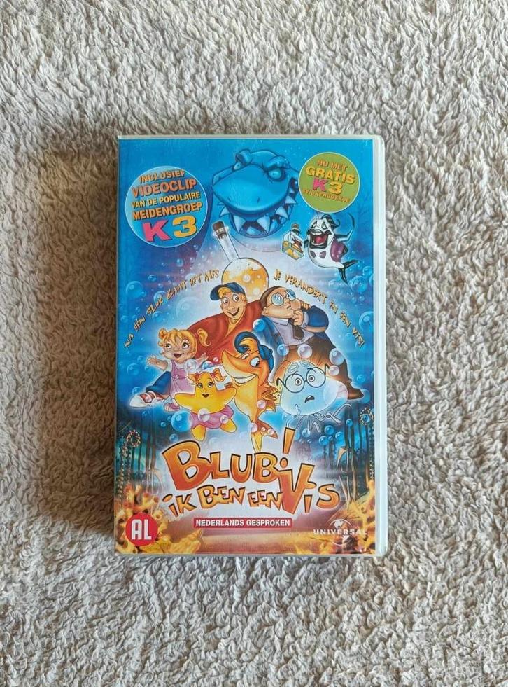 VHS - K3 - Blub Ik Ben Een Vis ! - Universal - Kinderen - €3, Cd's en Dvd's, VHS | Film, Gebruikt, Nederlandstalig, Alle leeftijden
