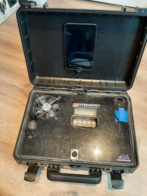 Laadkoffer Incl lader Koeling Bandenwarmer aansluiting Extra, Hobby en Vrije tijd, Modelbouw | Radiografisch | Auto's, Gebruikt