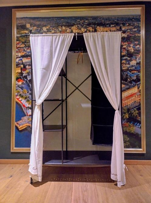 Vintage IKEA Kleding- of Kleerkast met Gordijntjes (2005), Huis en Inrichting, Kasten | Kleerkasten, Zo goed als nieuw, 150 tot 200 cm