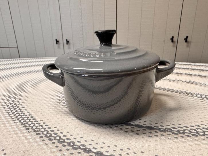 Mini Stoofpan in Aardewerk van Le Creuset 7 stuks, Huis en Inrichting, Keuken | Potten en Pannen, Zo goed als nieuw, Koekenpan of Braadpan
