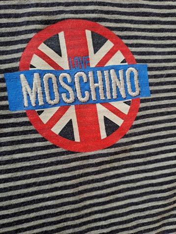 T-shirt Moschino beschikbaar voor biedingen