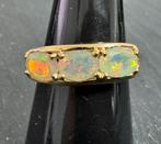 Geelvergulde ring van sterling zilver met 3 echte opalen, 20 of groter, Geel, Nieuw, Ophalen of Verzenden
