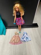 Barbie met kleedjes, Kinderen en Baby's, Ophalen, Zo goed als nieuw, Barbie