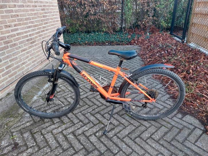 Jongenfiets 24 inch in zeer goed staat, Fietsen en Brommers, Fietsen | Jongens, Zo goed als nieuw, 24 inch, Ophalen