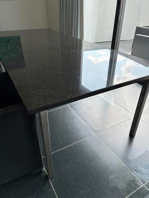 Granieten terrastafel met bijpassende stoelen, Tuin en Terras, Tuinsets en Loungesets, Zo goed als nieuw, Tuinset, Inox, 8 zitplaatsen