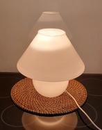 Vintage space-age melkglas mushroom tafellamp, Huis en Inrichting, Lampen | Tafellampen, Ophalen, Zo goed als nieuw