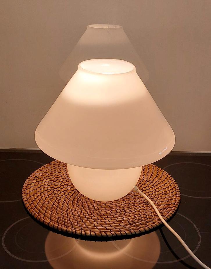 Vintage space-age melkglas mushroom tafellamp, Huis en Inrichting, Lampen | Tafellampen, Zo goed als nieuw, Ophalen