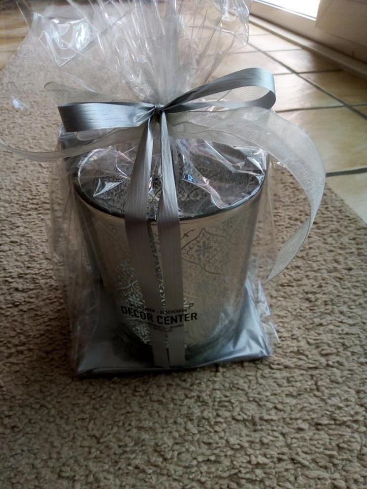 cadeau kant en klaar groot glas met theelicht +pak servetten, Huis en Inrichting, Woonaccessoires | Kandelaars en Kaarsen, Nieuw