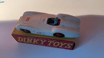 Mercedes Racing Car de course 237 dinky toys couleur Blanche beschikbaar voor biedingen