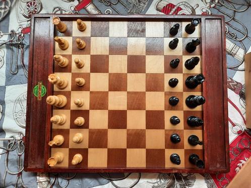 Jeu d'échecs et dames, Hobby & Loisirs créatifs, Jeux de société | Jeux de plateau, Utilisé, 1 ou 2 joueurs, Trois ou quatre joueurs