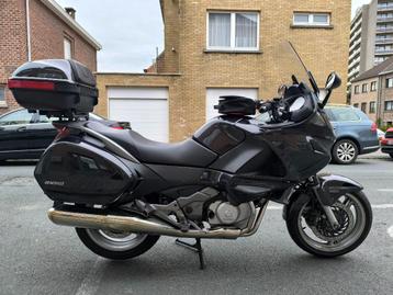 HONDA deauville 700 beschikbaar voor biedingen