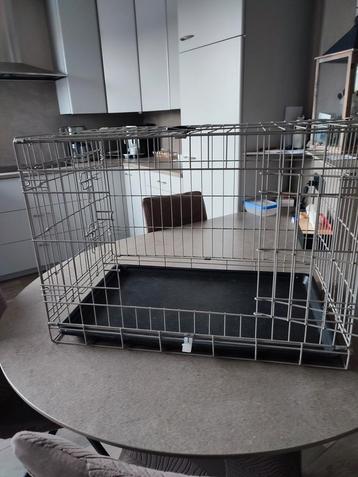 Hondenbench  beschikbaar voor biedingen