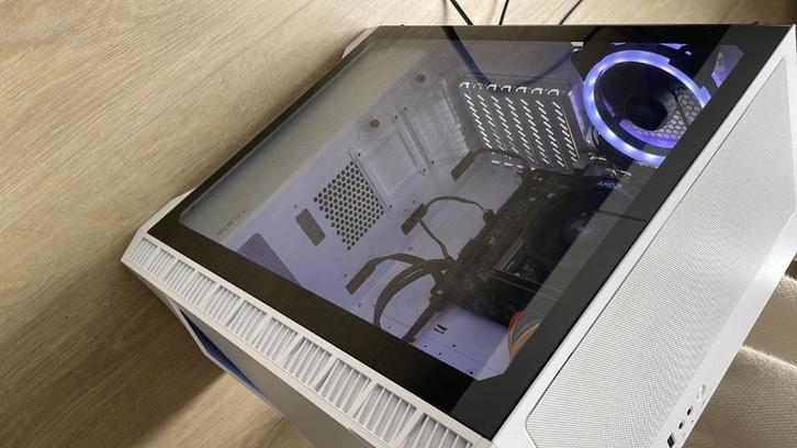 Te koop of ruilen, Computers en Software, Desktop Pc's, Nieuw, SSD, 16 GB, Ophalen