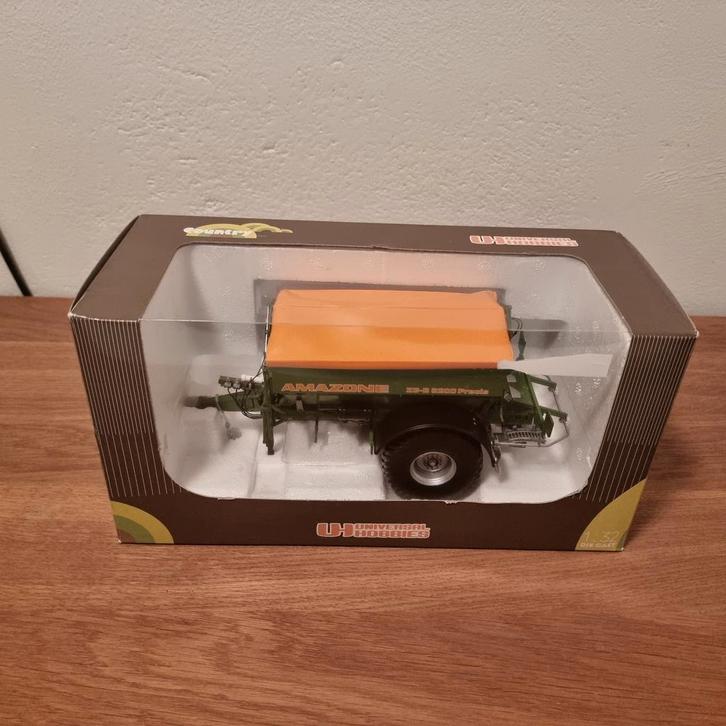 Amazone ZG-B 8200 Universal Hobbies, Hobby en Vrije tijd, Modelauto's | 1:32, Zo goed als nieuw, Tractor of Landbouw, Universal Hobbies