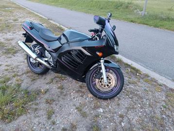 Rf 600 zeker kijken  beschikbaar voor biedingen