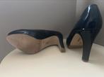 S Oliver - Marine blauwe lak pumps, Kleding | Dames, Schoenen, Ophalen of Verzenden, Zo goed als nieuw, Pumps