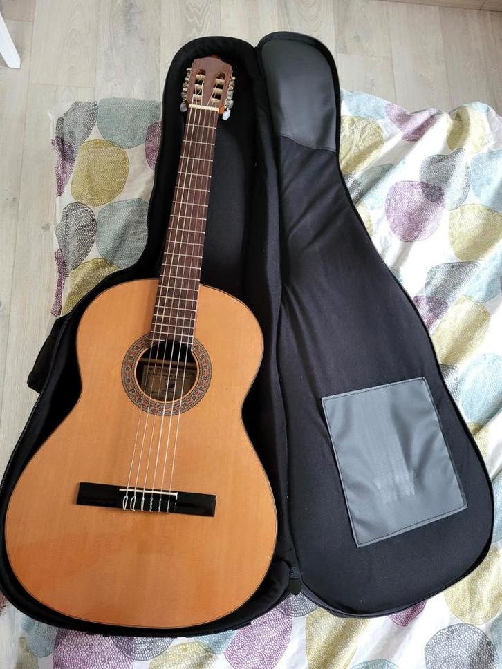 Guitare classique Azahar Etimoe 102 4/4 + housse Boston + 2, Muziek en Instrumenten, Snaarinstrumenten | Gitaren | Akoestisch