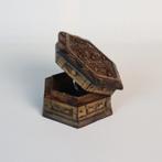 Hand Craved Jewelry Wooden Box, Antiek en Kunst, Ophalen of Verzenden