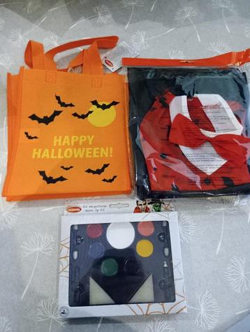 128 Kit costume vampire Halloween beschikbaar voor biedingen