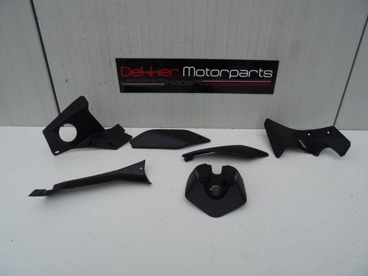 6x afwerkkap / afwerkkapjes KTM Duke 4 690 2016-2017-2018, Motoren, Onderdelen | Overige, Gebruikt, Ophalen of Verzenden