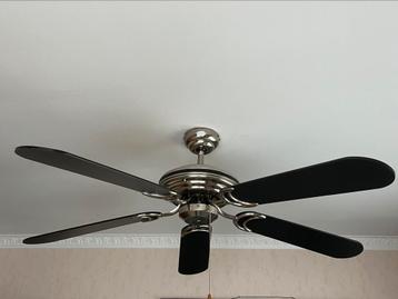 Ventilateur de plafond à 5 branches  disponible aux enchères