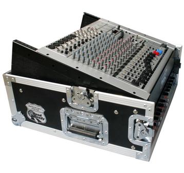 Road Ready RRM2U slant flightcase beschikbaar voor biedingen
