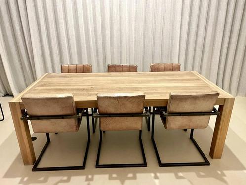 Table en bois massif + 6 chaises vintage en cuir 'Flamant', Maison & Meubles, Chaises, Utilisé, Cinq, Six Chaises ou plus, Cuir