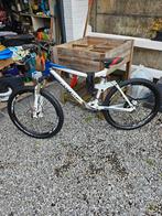 Vend ou echange vtt kona one20 deluxe full suspendu  nickel, Fietsen en Brommers, Fietsen | Mountainbikes en ATB, Overige merken