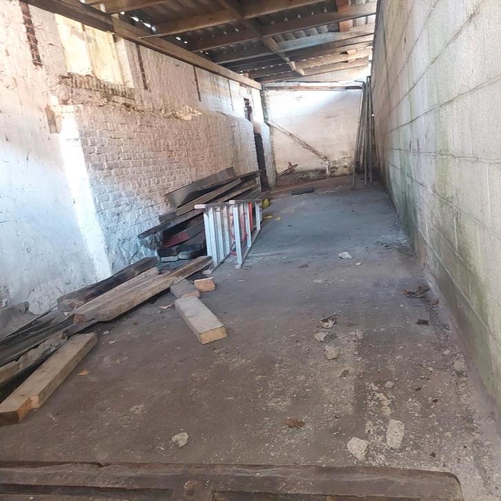 À LOUER – Grand garage / espace de stockage – Namur (5000), Immo, Garages en Parkeerplaatsen