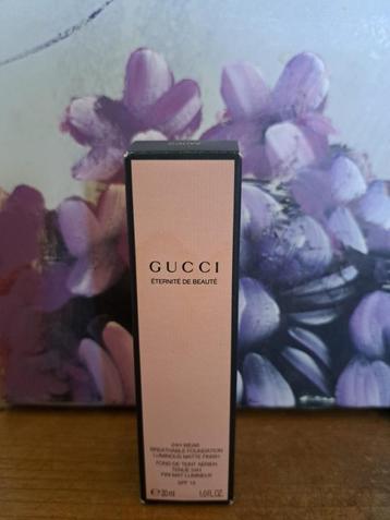 Make up *GUCCI* Fond de teint 230W Medium Fair nieuw 