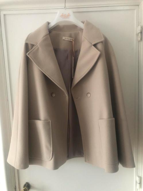 Manteau beige Amélie Amélie taille S neuf !!, Kleding | Dames, Jassen | Winter, Nieuw, Maat 36 (S), Beige