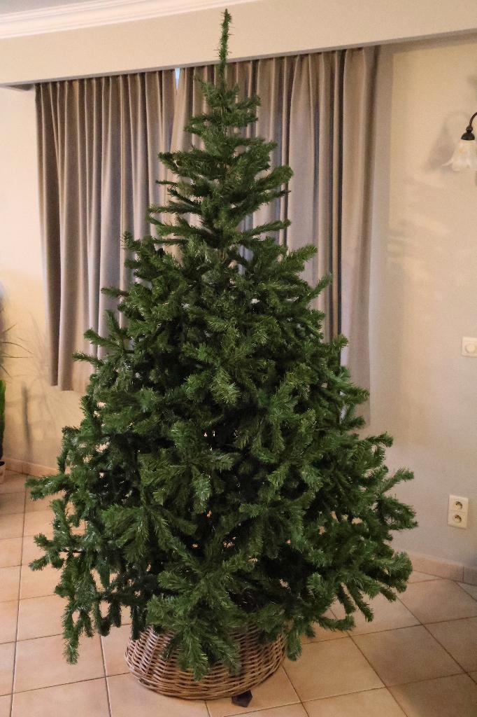 Kerstboom hoogte 2.10 m, Diversen, Kerst, Ophalen