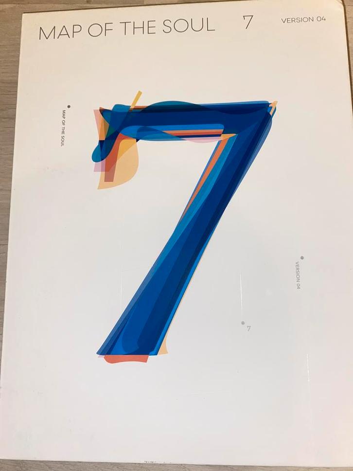 BTS: Map Of The Soul 7 version 4, Audio, Tv en Foto, Fotoalbums en Accessoires, Zo goed als nieuw, Ophalen
