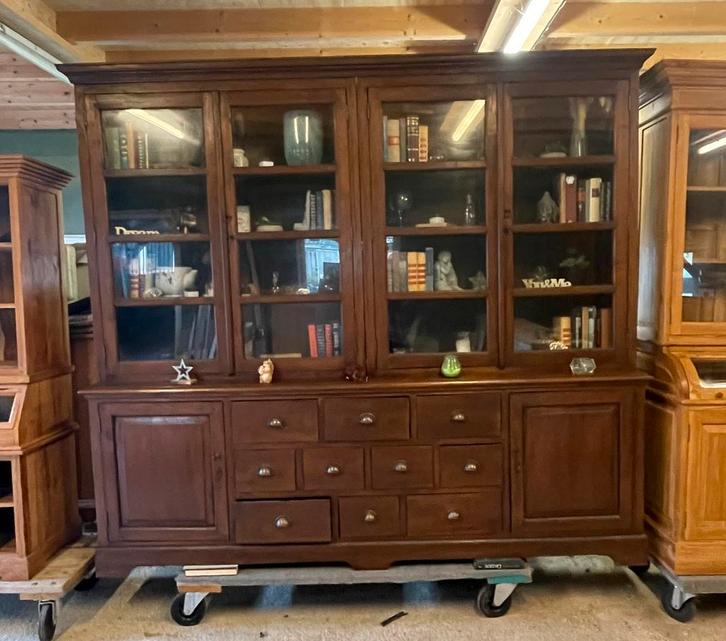 BLACK FRIDAY Buffetkast €1950,- NU €1350,- inc.Bezorging !!, Antiek en Kunst, Antiek | Meubels | Kasten, Ophalen of Verzenden