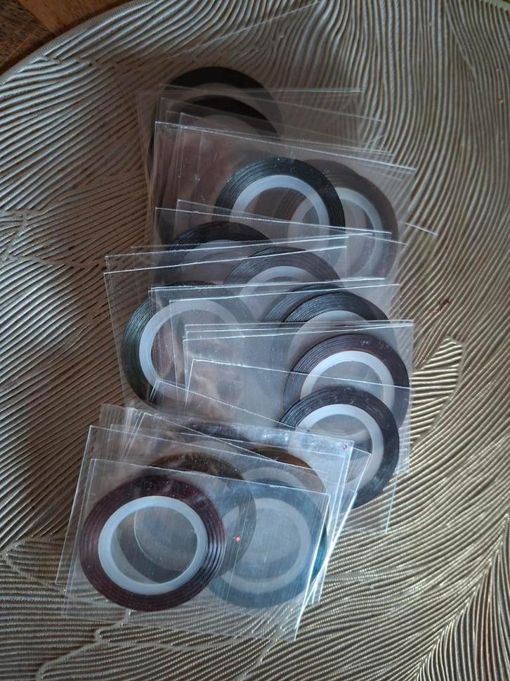 ​ Nagelstriping Tape Set - Nail Art Decoratie, Handtassen en Accessoires, Uiterlijk | Cosmetica en Make-up, Zo goed als nieuw