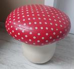 Stoeltje in de vorm van een paddestoel., Ophalen, Gebruikt