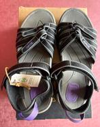 SPLINTERNIEUWE TEVA sport-wandelsandalen. Maat 37., Ophalen, Nieuw, Zwart