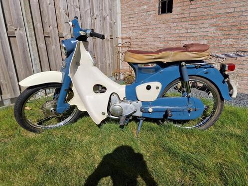 Honda C102 1964 complètement en état d'origine. Très sympa !, Vélos & Vélomoteurs, Cyclomoteurs | Oldtimers & Ancêtres, Autres marques