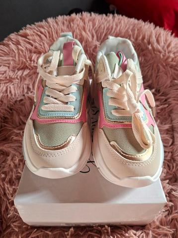 ​Trendy Chunky Sneakers, Maat 37 - Crème, Roze & Blauw beschikbaar voor biedingen