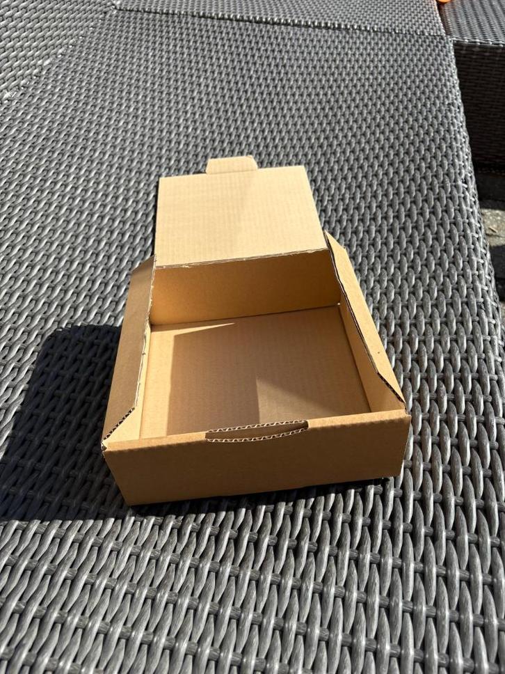 Verzenddozen - 20x20x7 cm - 30 stuks (nieuw), Zakelijke goederen, Kantoor en Winkelinrichting | Winkel en Inventaris, Ophalen