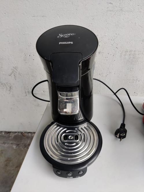 Philips Senseo HD6563 Viva Cafe - Zwart of Rood, Elektronische apparatuur, Koffiezetapparaten, Gebruikt, Koffiepads en cups, Koffiemachine