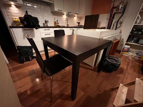 Table à manger rallonges intégrées et deux chaises Ikea, Maison & Meubles, Tables | Tables à manger, Utilisé, 50 à 100 cm, 50 à 100 cm