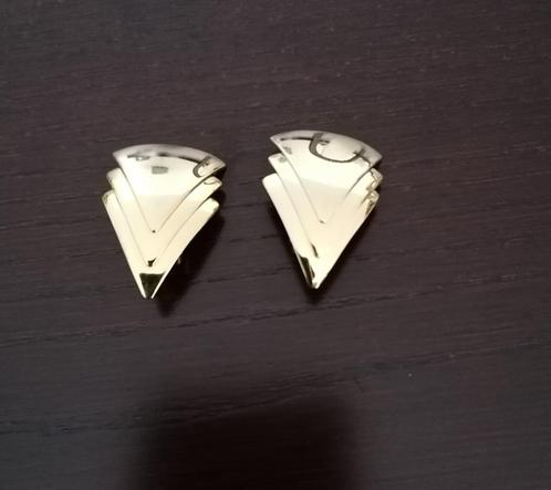Prachtige clip-on oorbellen. Goud metaal, Handtassen en Accessoires, Oorbellen, Zo goed als nieuw, Overige materialen, Goud, Ophalen