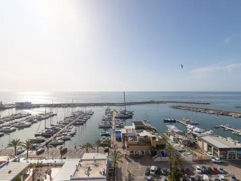 Te huur 3 slpk appartement in de haven van Estepona, Immo, Buitenland, Appartement